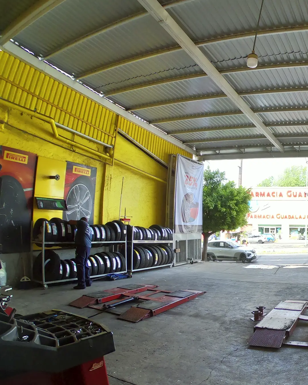 Servicio de montaje de llantas en Goodyear Metepec